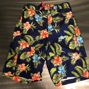 Tommy Bahama Boy’s Swim Trunk | Size MED 10/12